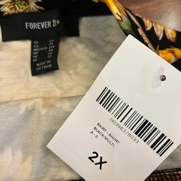 šSALEšFOREVER 21 Sunflower Skater Mini Skirt size 2X - Picture 5 of 8